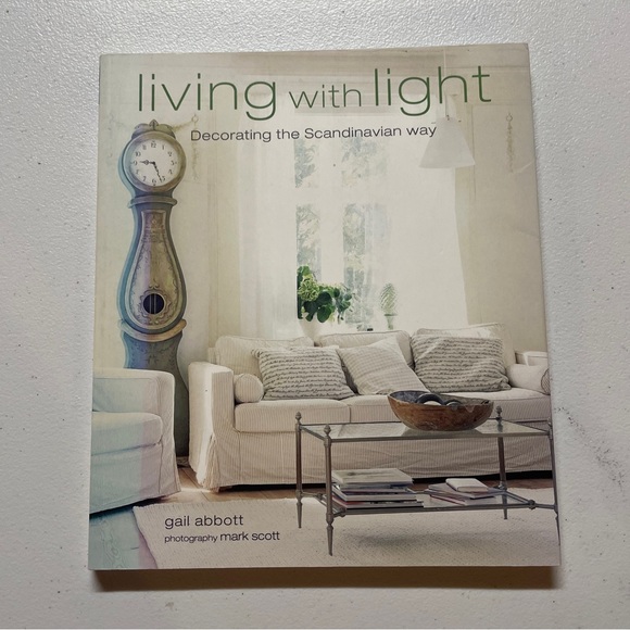 Living with Light: Decorating the Scandinavian Way Interior Design - Picture 1 of 8